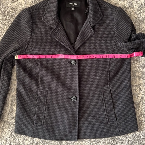 Talbots Petite Black and Grey Houndstooth Blazer - Picture 8 of 9